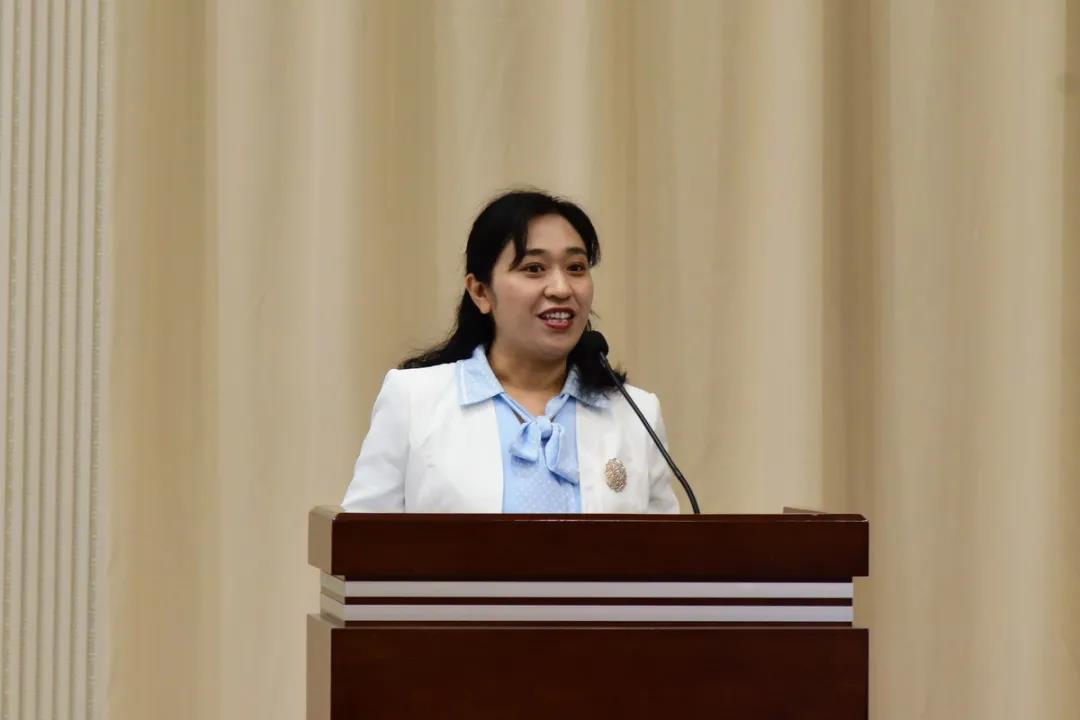 指导教师发言