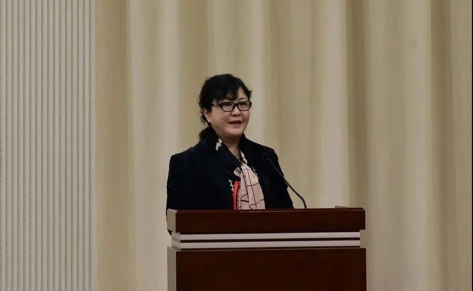 教务处处长易志云发言