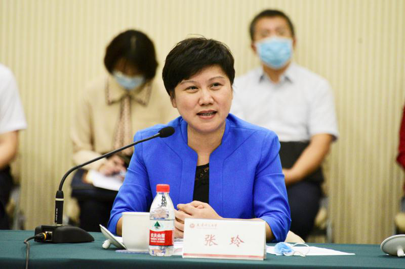 校党委书记张玲讲话