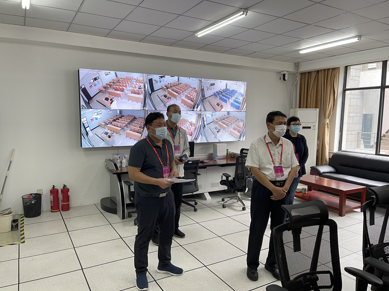 开学首日我校师生精神饱满展现良好学习风貌