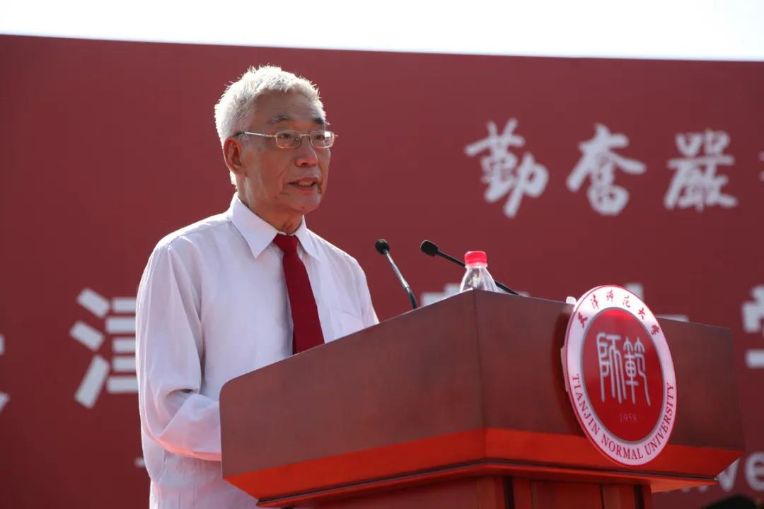 教师代表发言