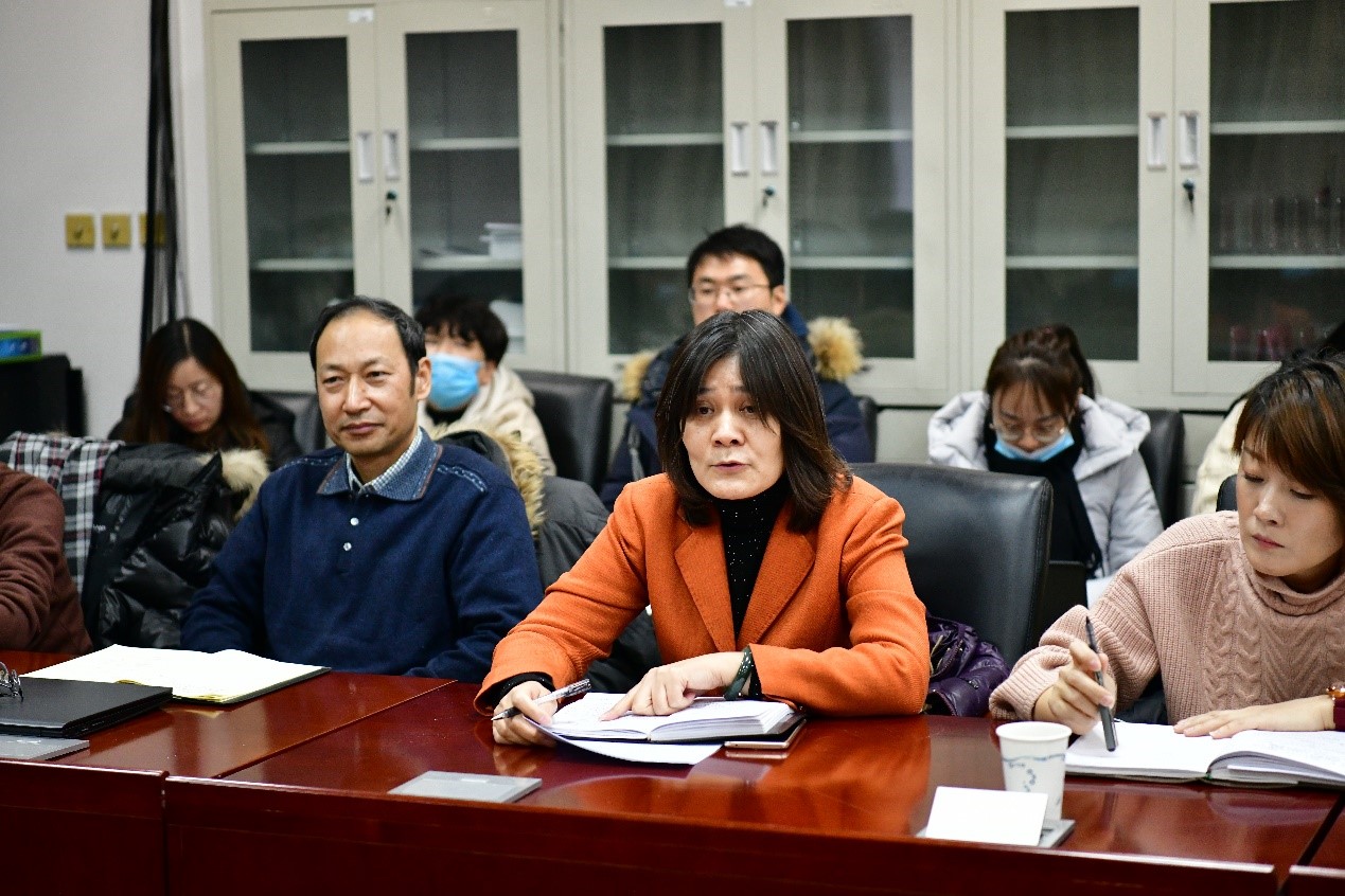 地理与环境科学学院党委书记姜德红发言