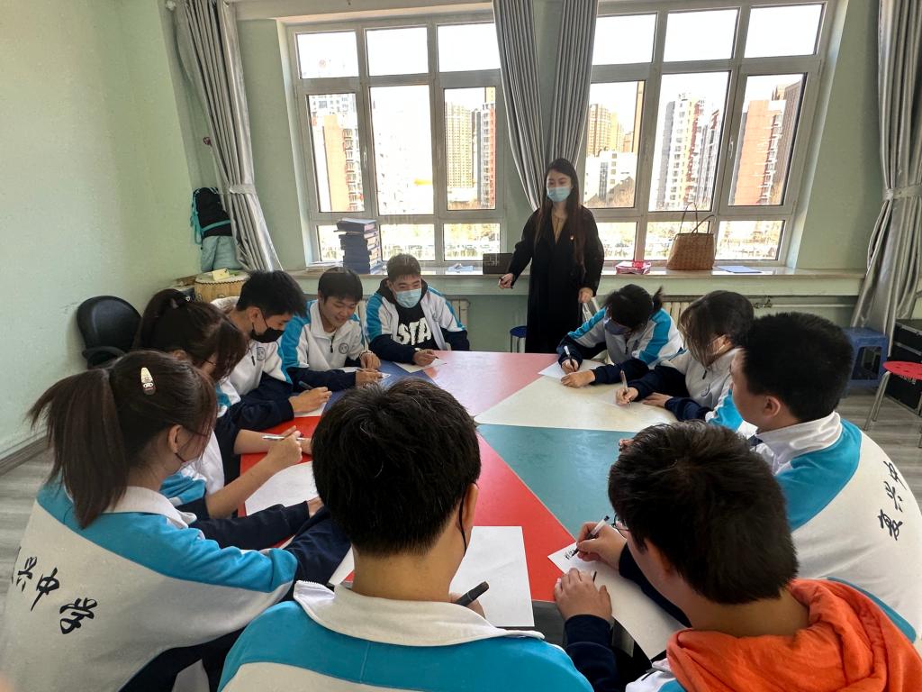 心理学部师生走进复兴中学开展心理科普系列活动