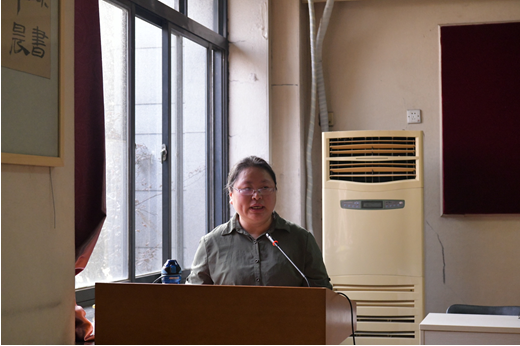 物理学(师范)专业建设负责人邢冬梅发言